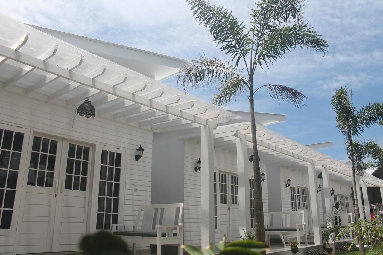 Casa Blanca Gili Air Hotel Exterior photo