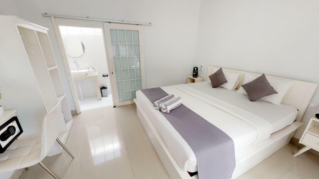 Casa Blanca Gili Air Hotel Exterior photo